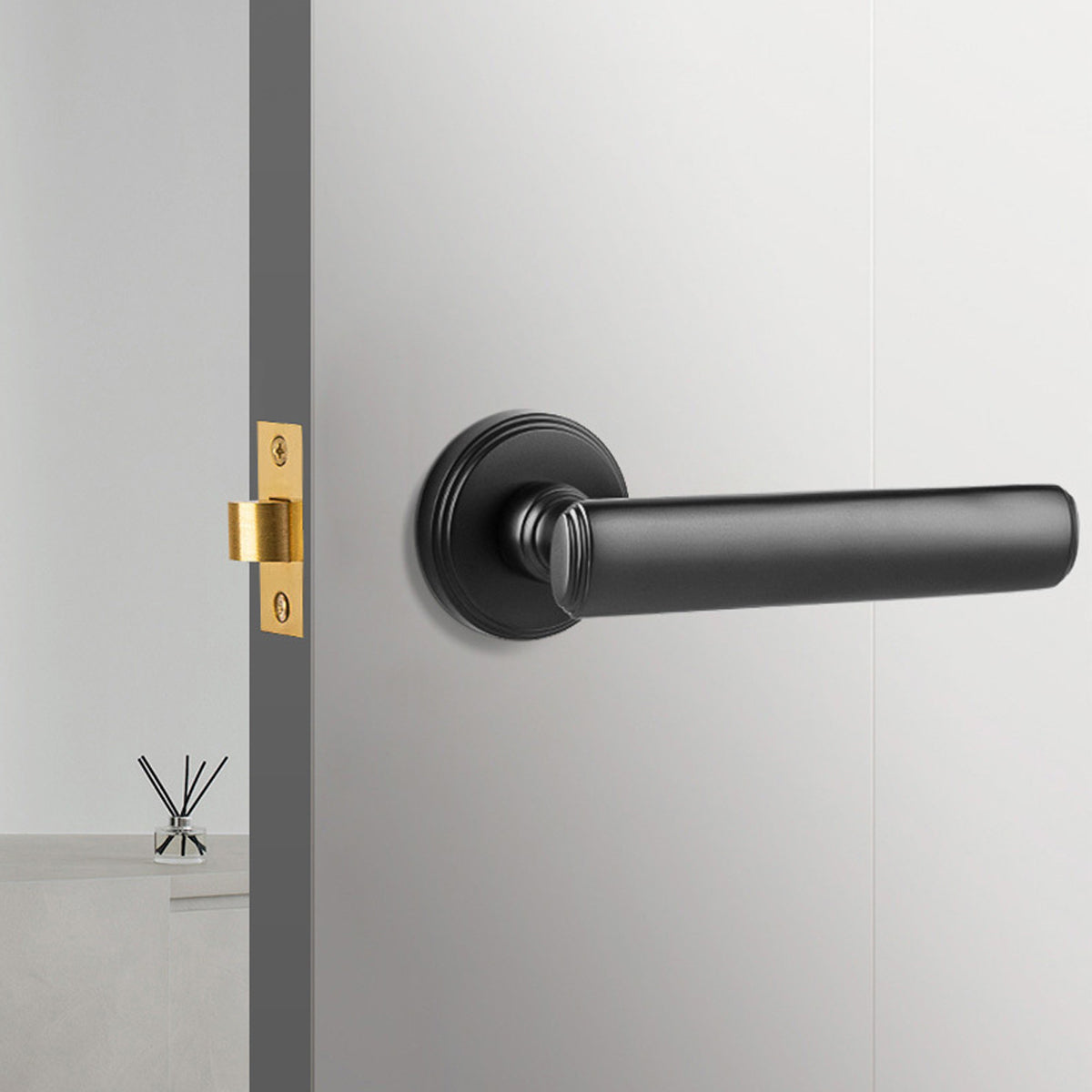 Privacy Door Handles – Stylish, Secure Brushed Brass Lockable Door Handle